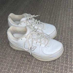 NEW BALANCE Classic White Sneakers